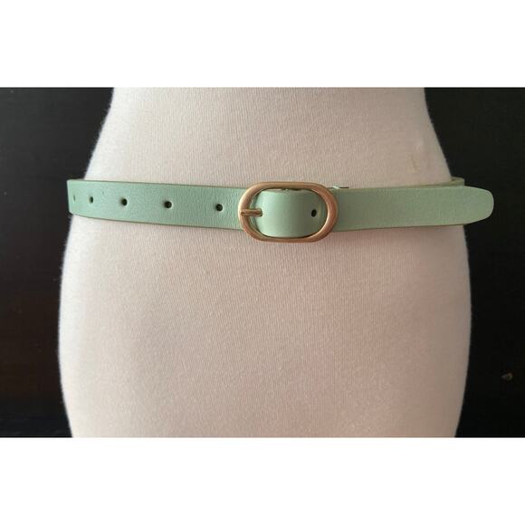 JCREW Skinny Light Green Leather Belt Womens sz S - Picture 1 of 11
